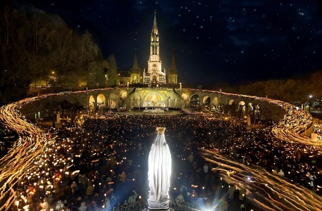 Prossession basilic de Lourdes
